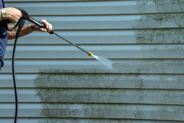 Animal Enclosure Cleaning in Pelican Marsh, FL